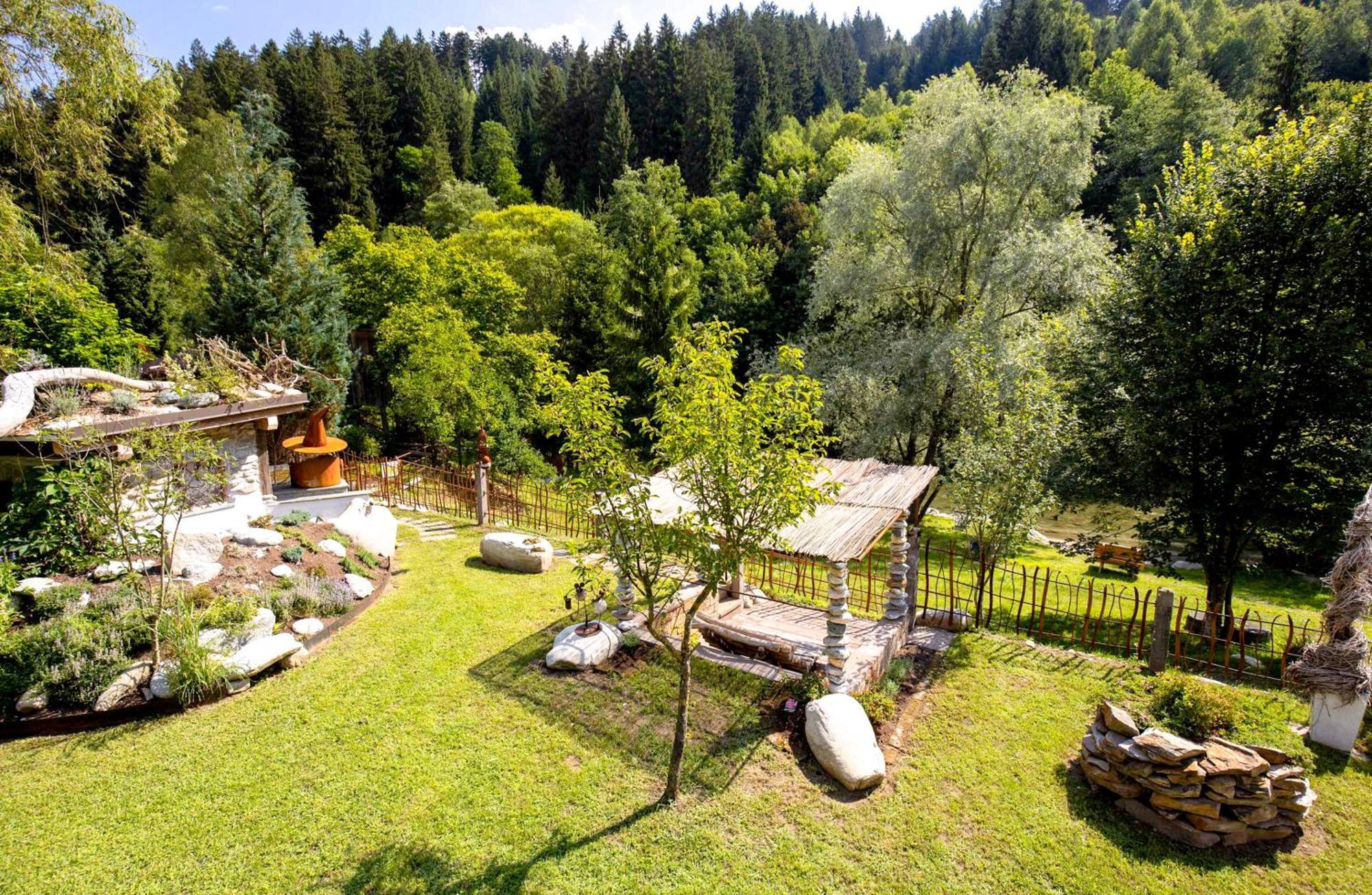Smileys Kinderhotel Trebesing Exteriör bild